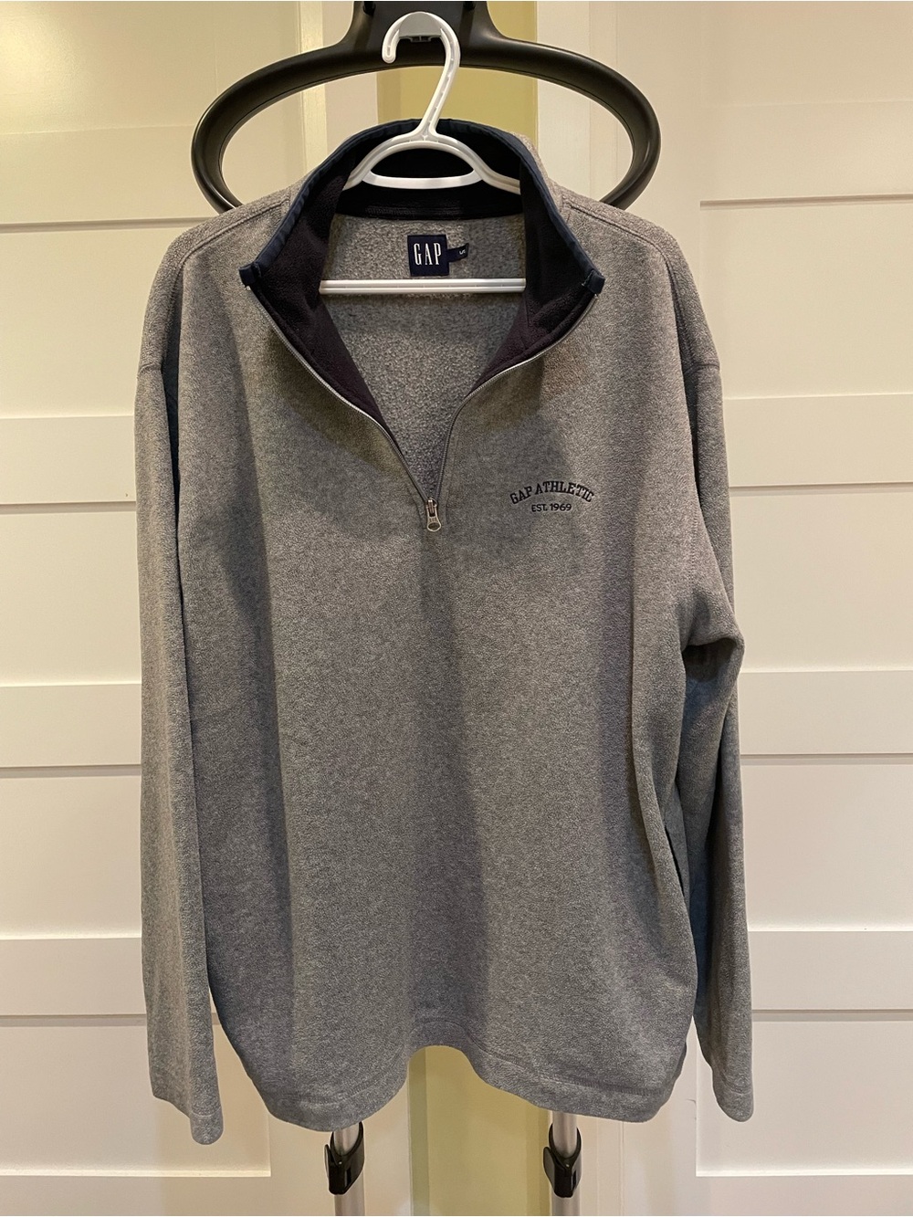 GAP Men’s Gray Half-Zip Fleece